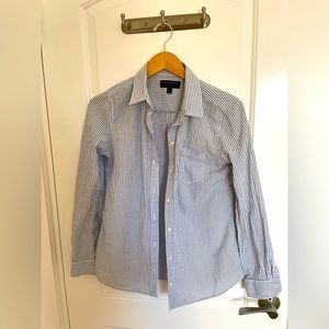 Banana Republic Classic Fit dress shirt